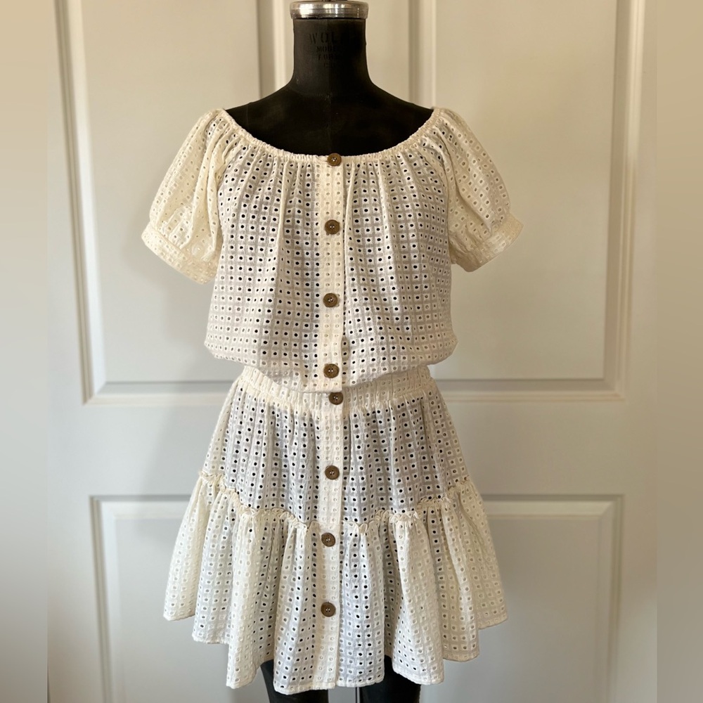 Eberjey White Eyelet Off Shoulder Dress Button Front Elastic Waist M